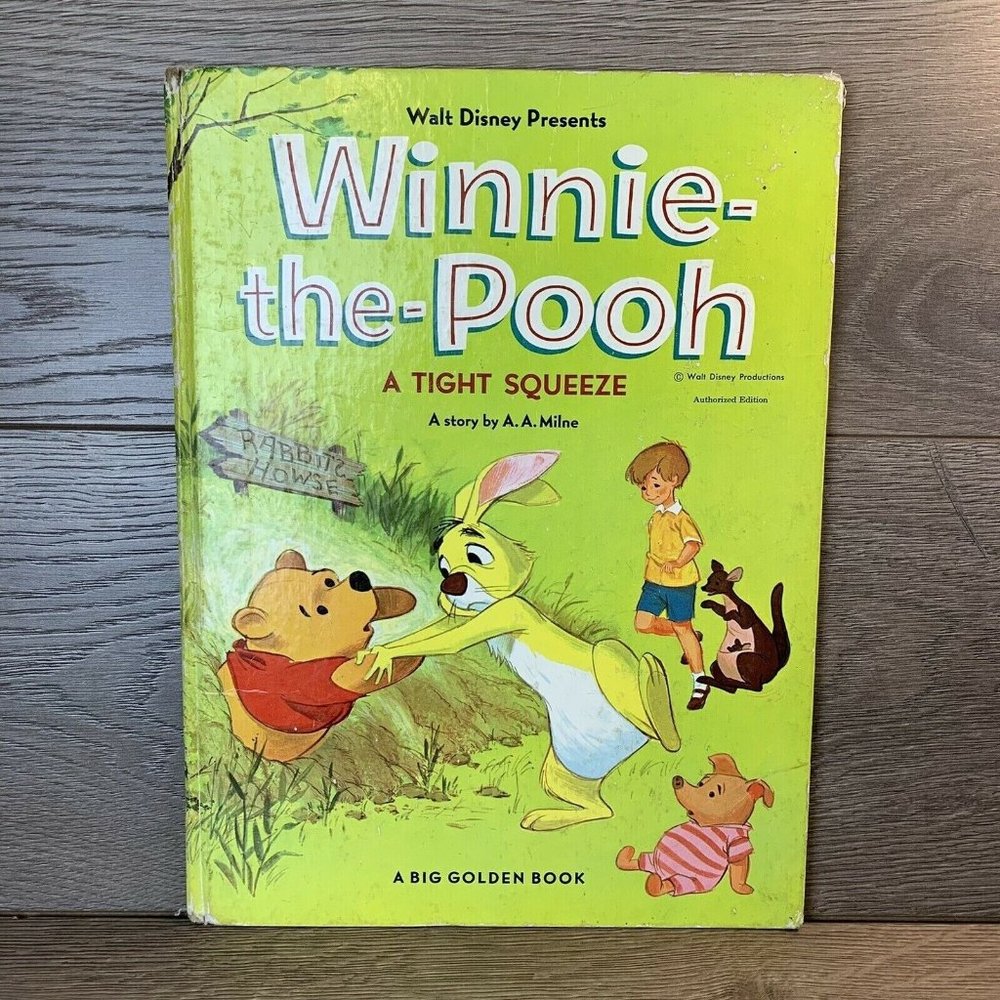 Golden Book Walt Disney Winnie-the-Pooh A Tight Squeeze 1971 A.A. Milne Vintage - Picture 1 of 9